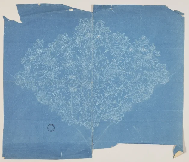 Exemples de bleus de dentelle conservés dans les archives Duvelleroy © Duvelleroy